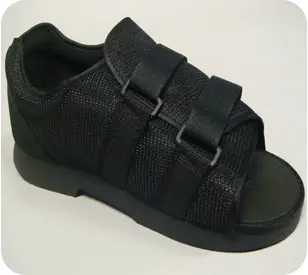 Post-Op Shoe Small Female-Black